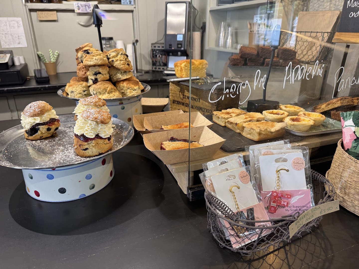 Waterhead Coffee Shop · Photos 3